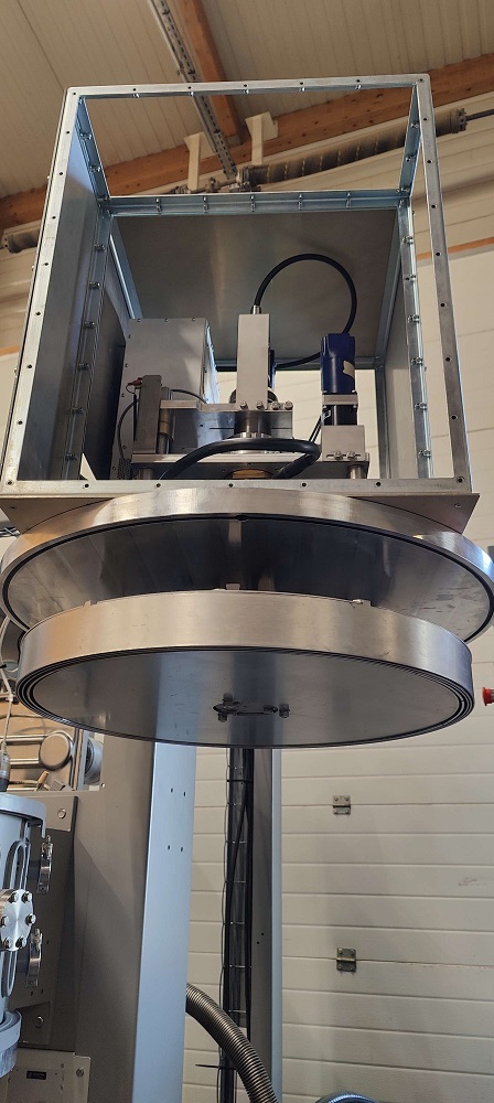 Couvercle rotatif porte-substrat pour machine de PVD par pulvérisation cathodique