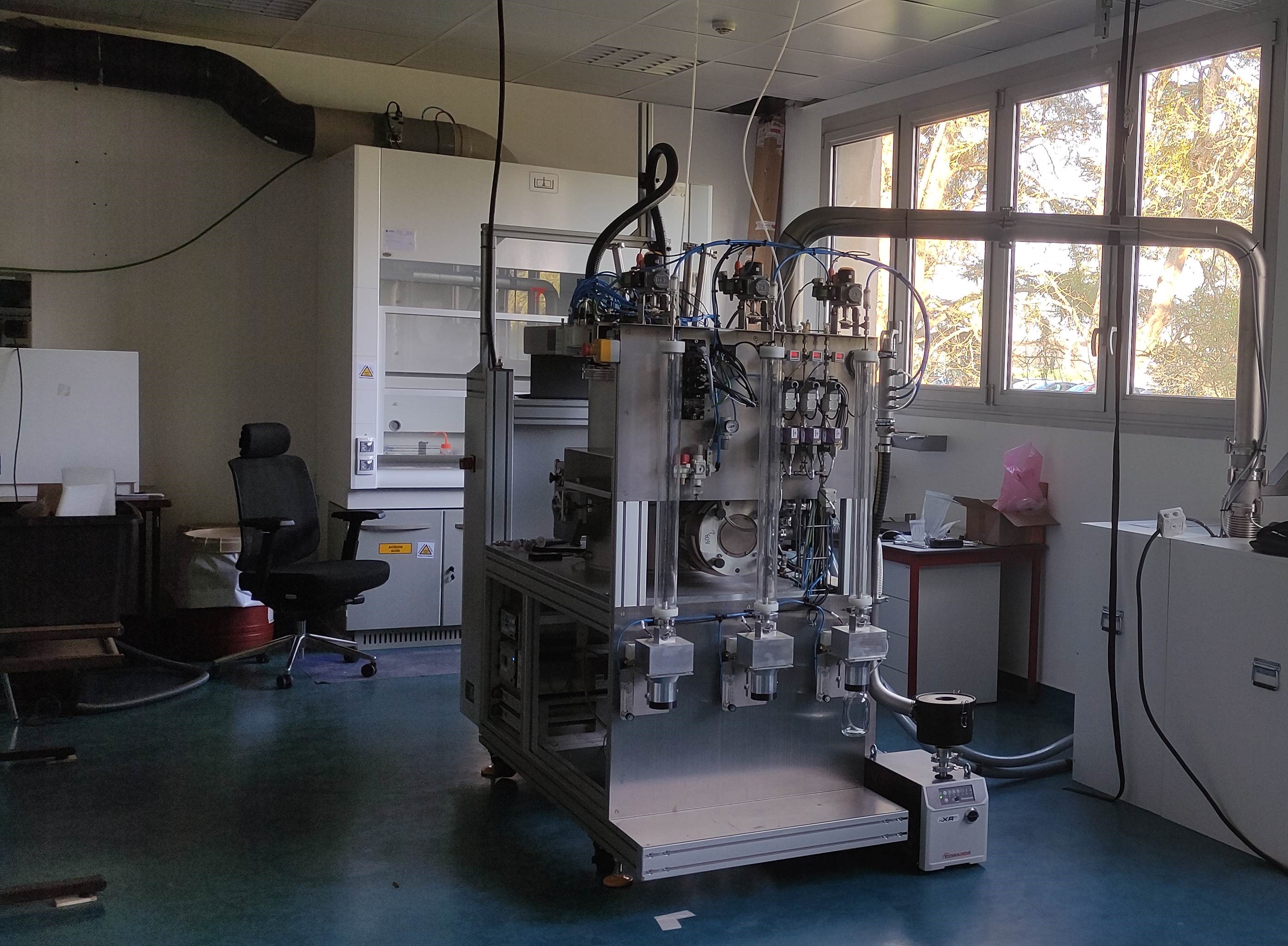 Machine de co-déposition PVD nanocomposites